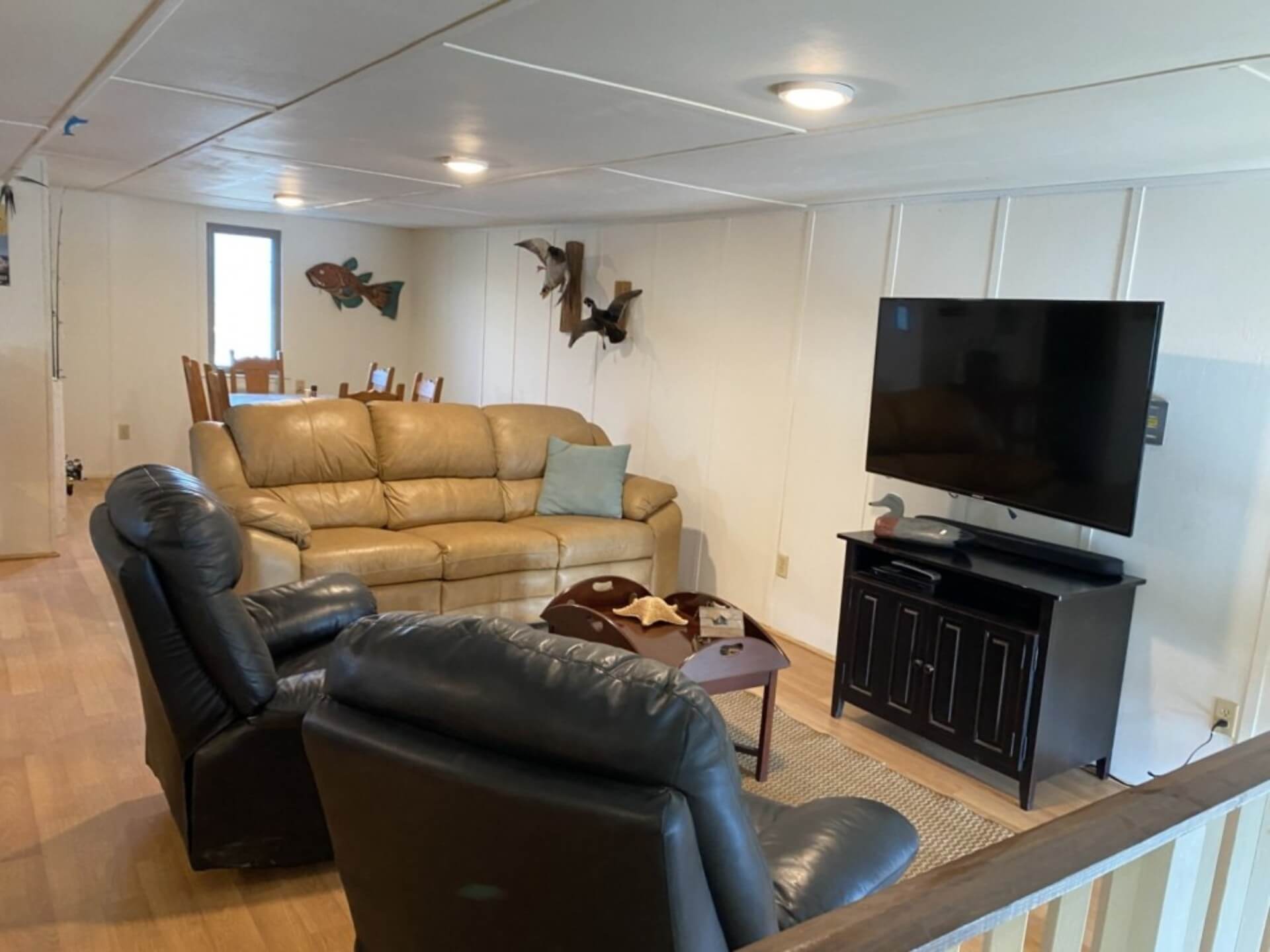 Houseboat lodging for fishing charters in Venice, Louisiana
