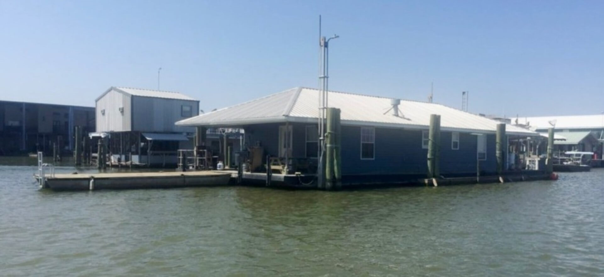 Houseboat lodging for fishing charters in Venice, Louisiana